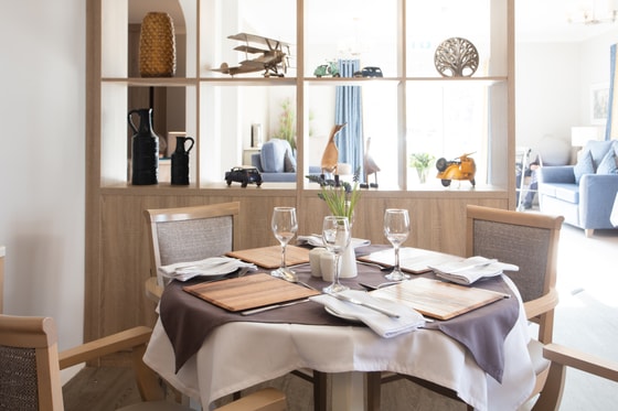 White clothed table 