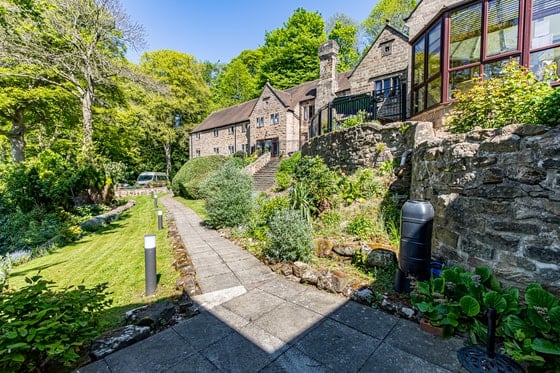 Bankwood Care Home - Scenic outdoor path