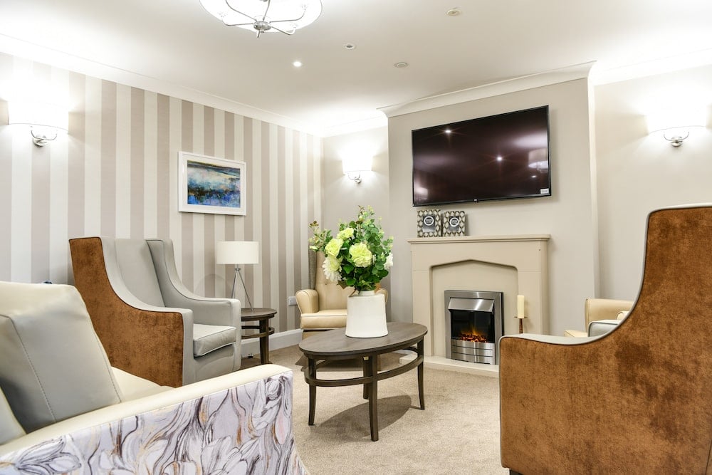 Woodthorpe Lodge Care Home slider image