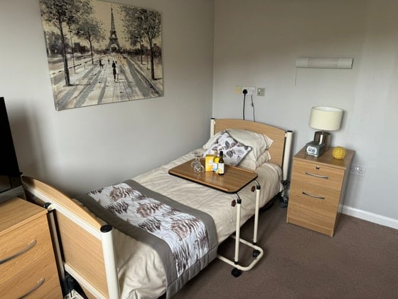 Stoneleigh Care Home - Stoneleigh Care Home bedroom