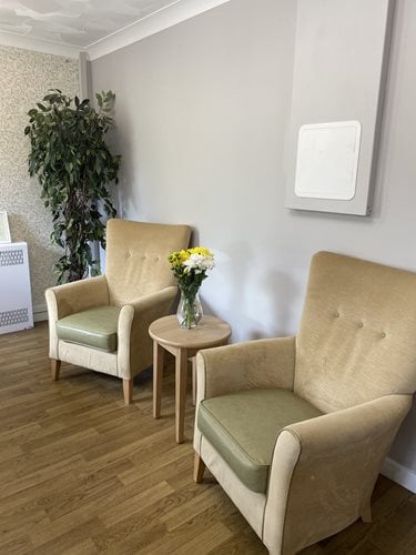 Plas Cwm Carw Care Home - Plas Cwm Carw chairs flowers plant
