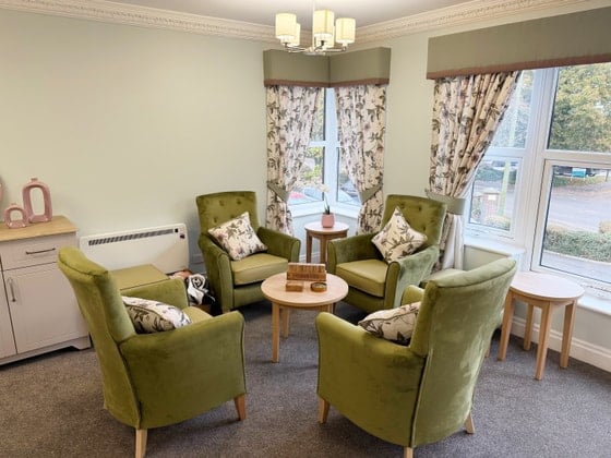 Hollymere House Care Home - Hollymere House Care Home seating lounge