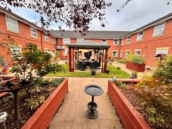 Appleton Manor Care Home - Exterior courtyard